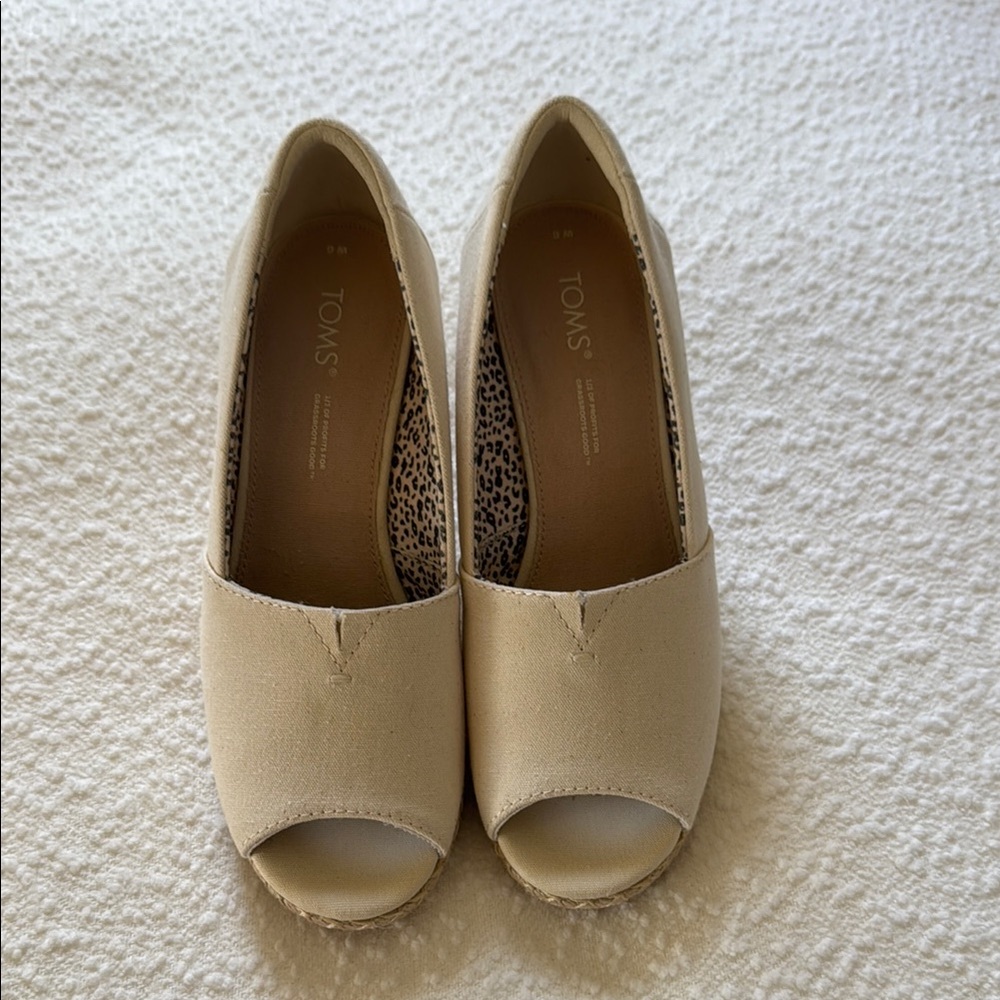 TOMS Women's Cream Peep-Toe Shoes